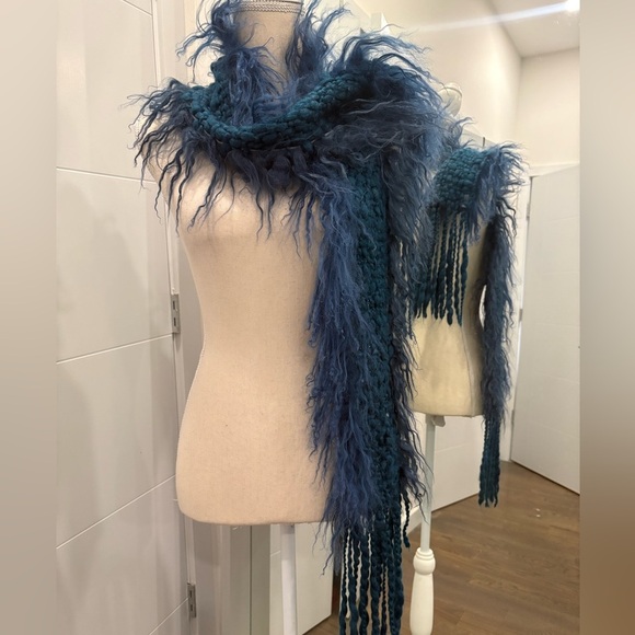 Handmade Real Mongolian Fur Scarf - Picture 4 of 9